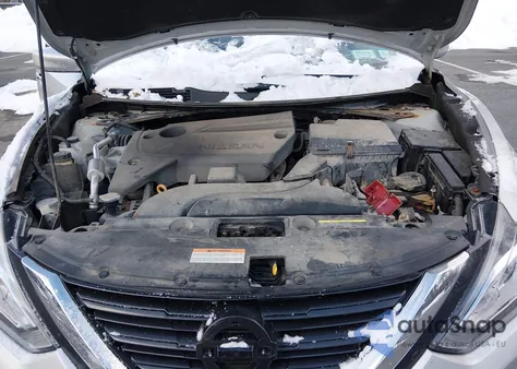 2018 Nissan Altima 2.5 S z USA, uszkodzony, nr VIN 1N4AL3AP4JC470420